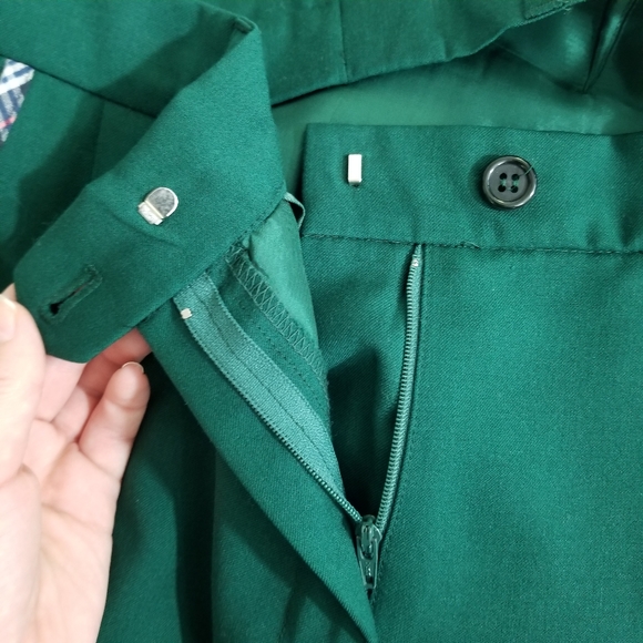 Vintage Burberry 80s Green High Waisted Pleated Shorts - Picture 8 of 13